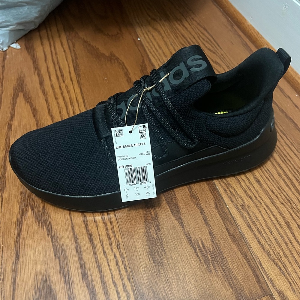 Adidas Sneakers